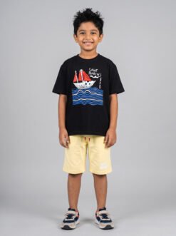Boys Oversized Graphic T-Shirt & French Terry Shorts Set (Black / Light Yellow)